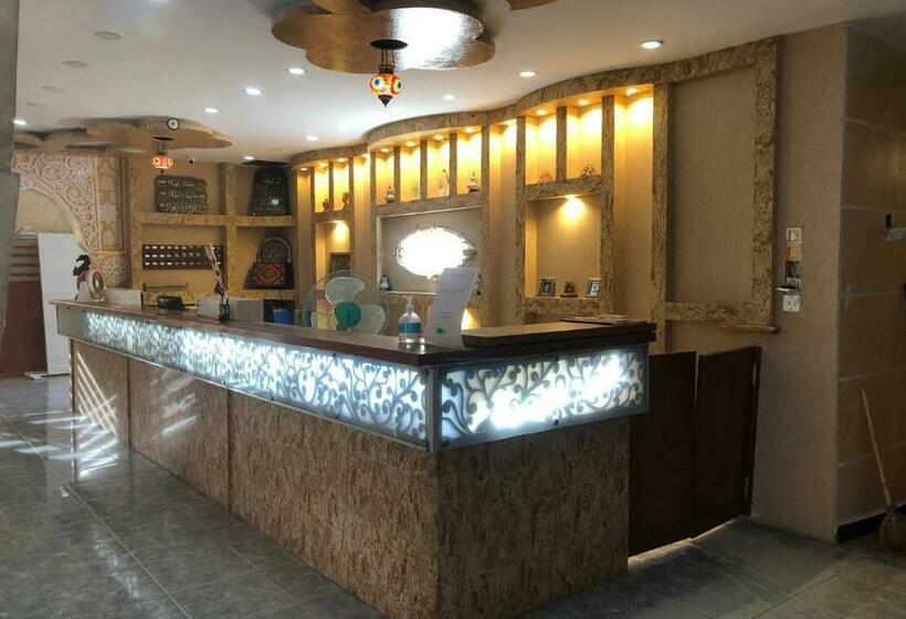 Номер Deluxe Вид на Сад, Luxor Empire