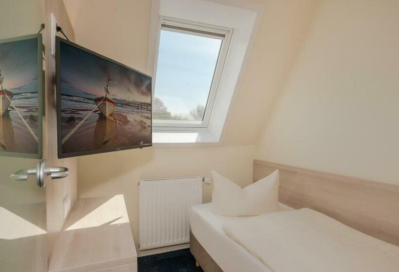 Comfort room with balcony, Haus Schwalbe Mit Vineta Komfort Häusern