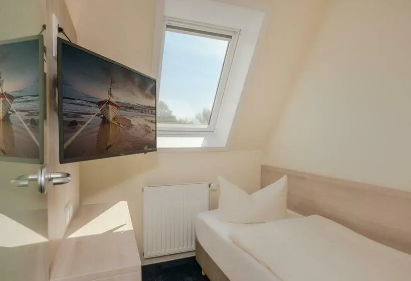 Comfort room with balcony, Haus Schwalbe Mit Vineta Komfort Häusern
