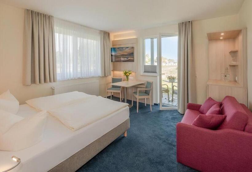 Comfort room with balcony, Haus Schwalbe Mit Vineta Komfort Häusern