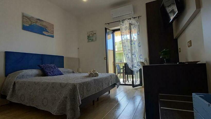 オーシャンビュースタンダードルーム, Bellavista Rooms