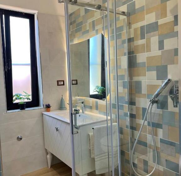 Standard Kolmen Hengen Huone Näkymä, Bellavista Rooms