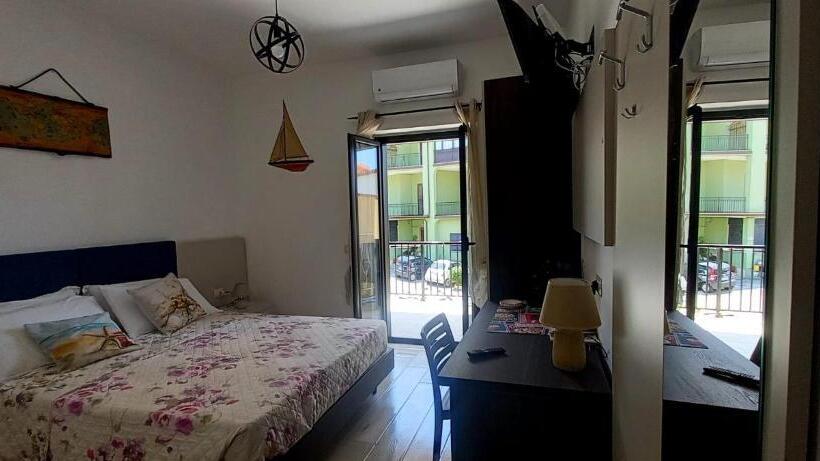 オーシャンビュースタンダードルーム, Bellavista Rooms