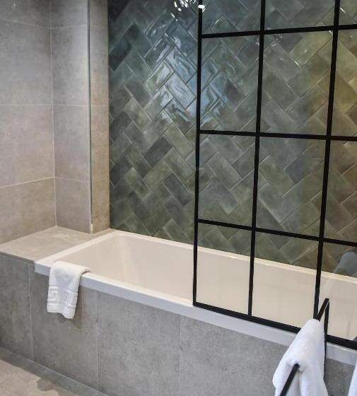 带1个卧室的带阳台的公寓, Victoria Colonnade Apart