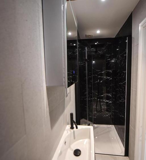 带1个卧室的顶楼公寓, Victoria Colonnade Apart