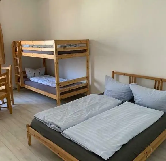 スタンダード4人部屋, Tauchbasis Stechlin