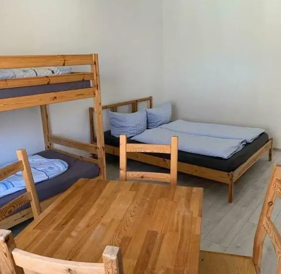 スタンダード4人部屋, Tauchbasis Stechlin