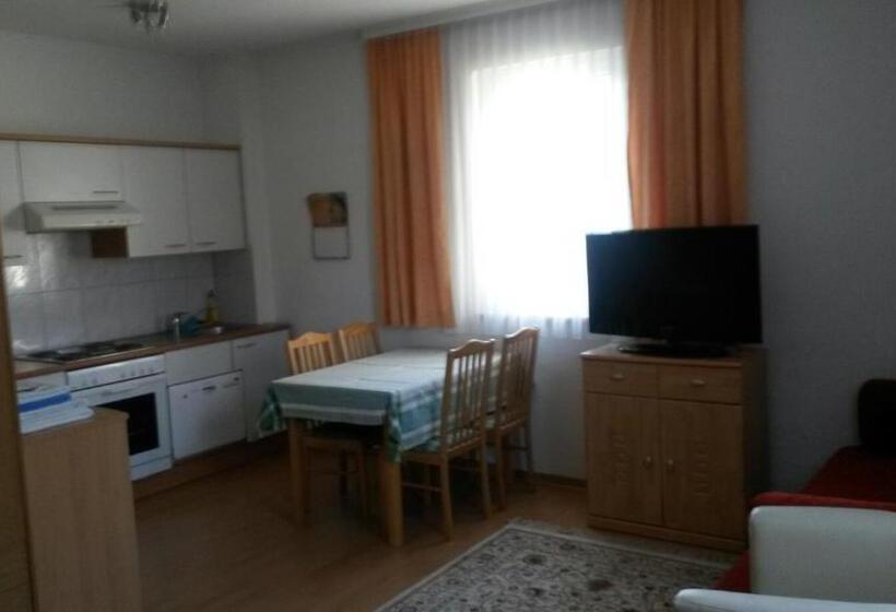 Номер Стандарт, Pension Parzer Pressbaum Bei Wien