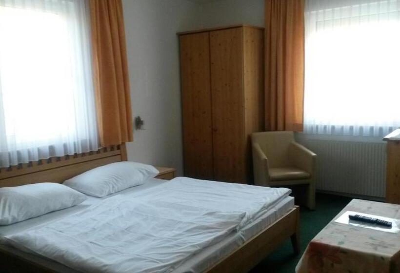 家庭间, Pension Parzer Pressbaum Bei Wien