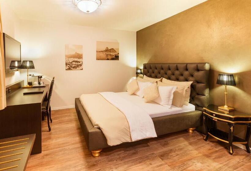 스탠다드 룸 퀸사이즈 침대, Business Hotel First