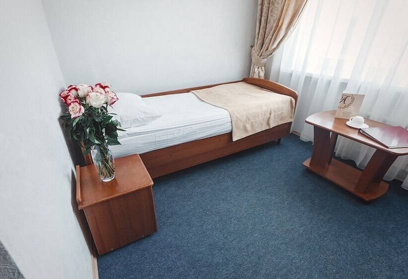 バス共有のスタンダードルーム, Amaks Polyarnaya Zvezda