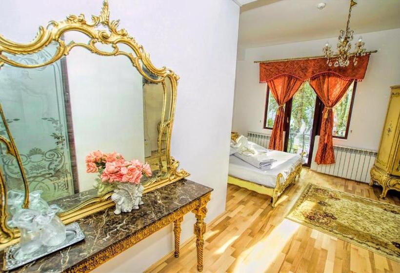 סוויטה דלוקס, Coroana Moldovei