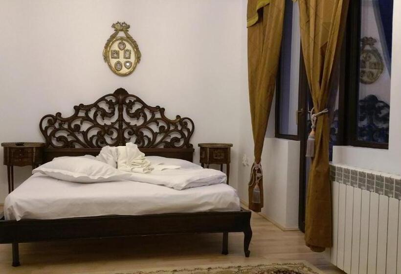 סוויטה דלוקס, Coroana Moldovei