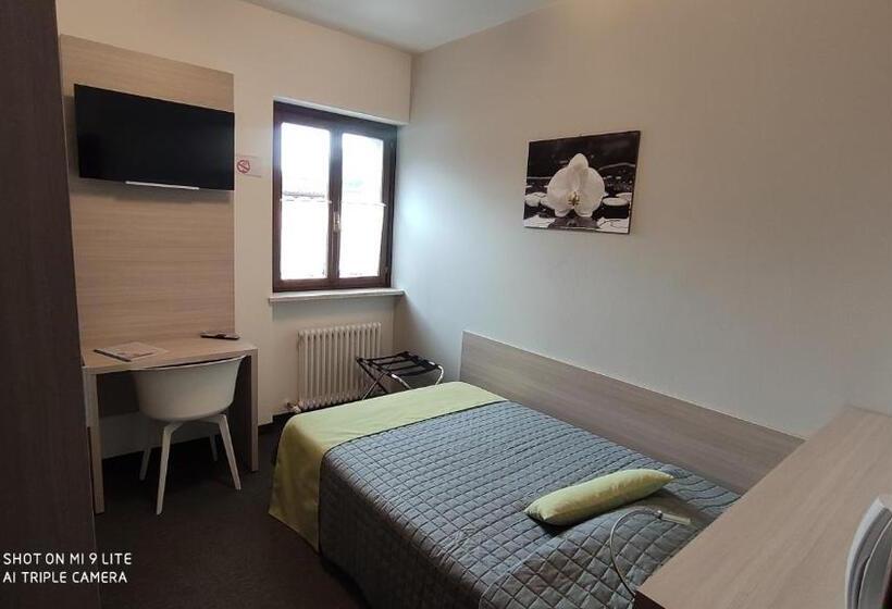 エコノミーシングルルーム, Del Negro