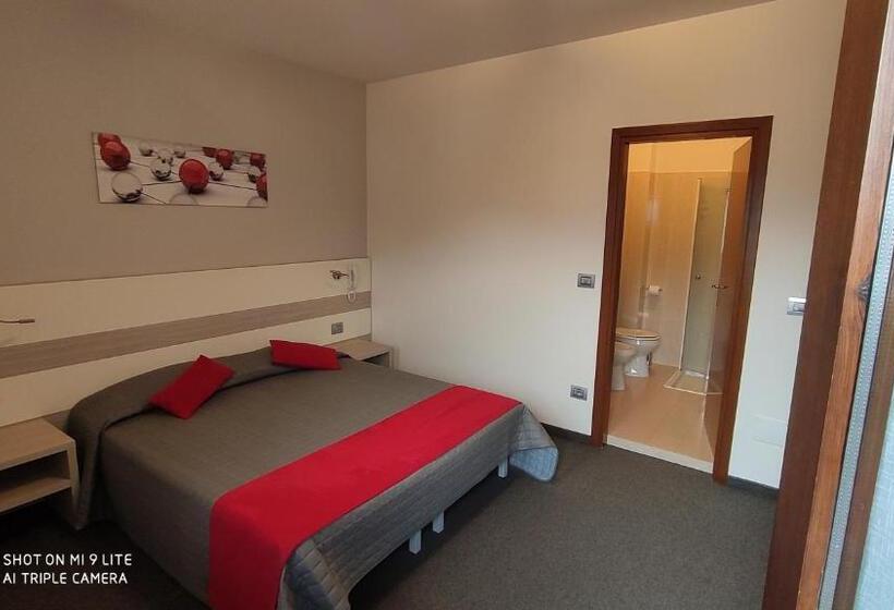 スタンダードルーム, Del Negro