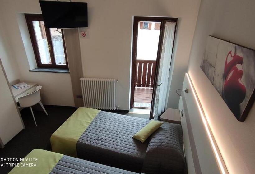 スタンダードルーム, Del Negro