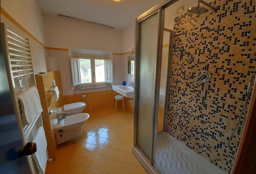 四人标准间, Elba