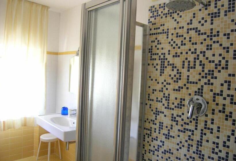 四人标准间, Elba