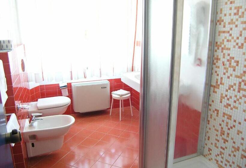 四人标准间, Elba