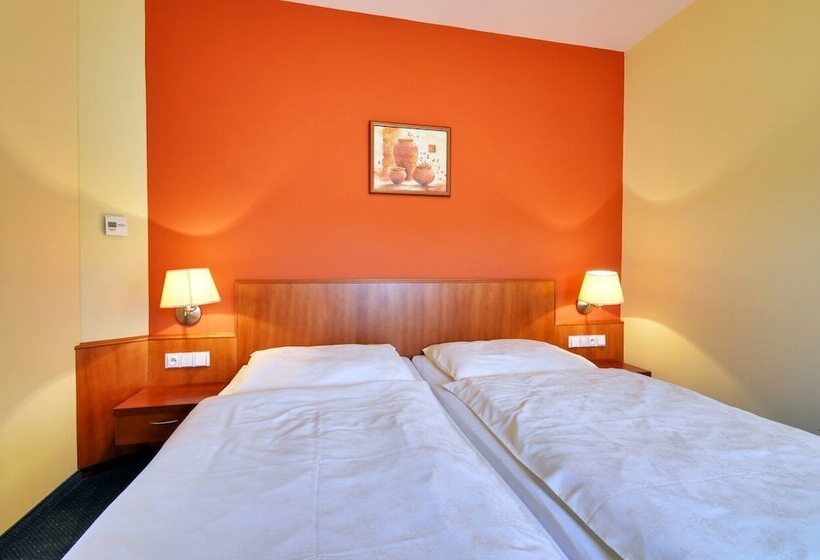 סוויטה, Filipinum