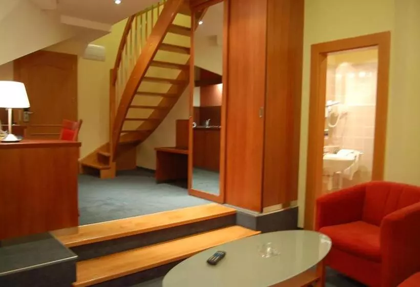 Duplex-sviitti, Filipinum