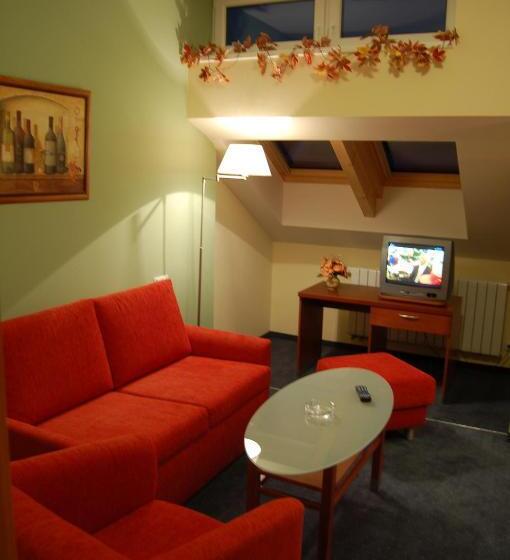 סוויטת דופלקס, Filipinum