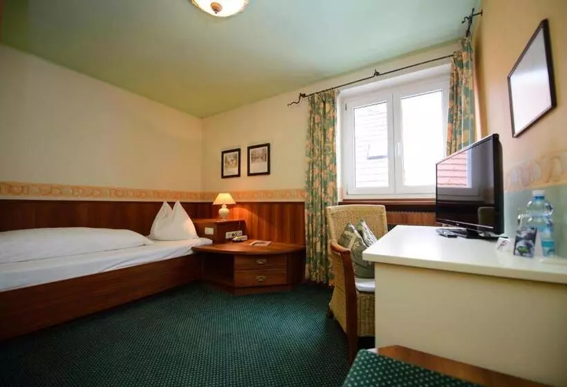 Standard Yhden Hengen Huone, Gasthof Hotel Zweimüller