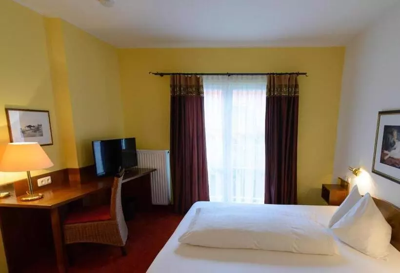 Standard Yhden Hengen Huone, Gasthof Hotel Zweimüller