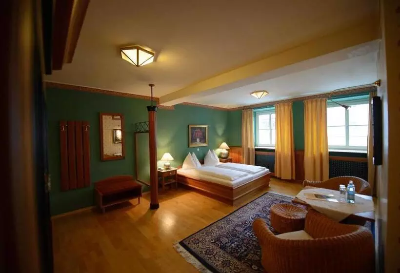 Perhehuone, Gasthof Hotel Zweimüller