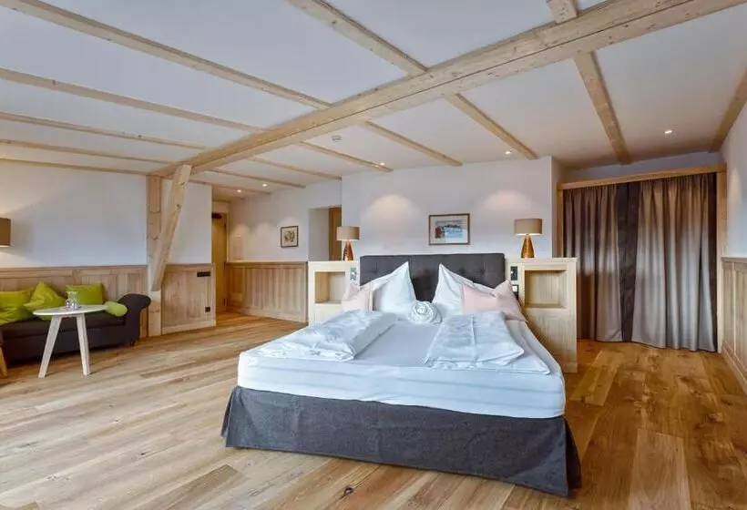 テラス付きマウンテンビュースイート, Granpanorama Hotel Stephanshof