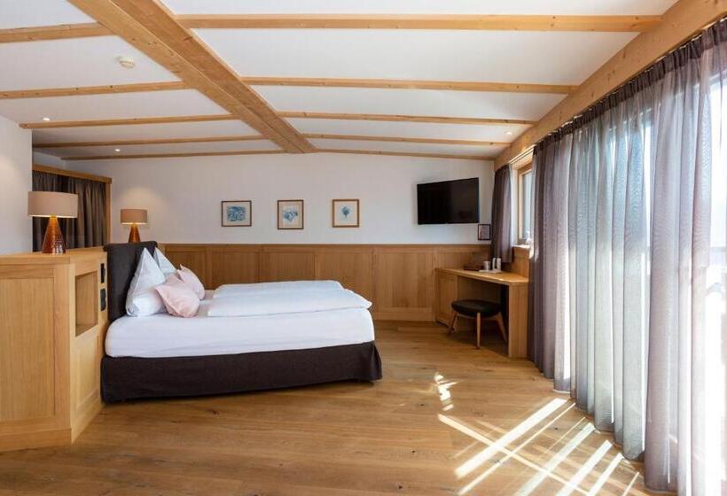 סוויטה עם טרסה נוף להרים, Granpanorama Hotel Stephanshof