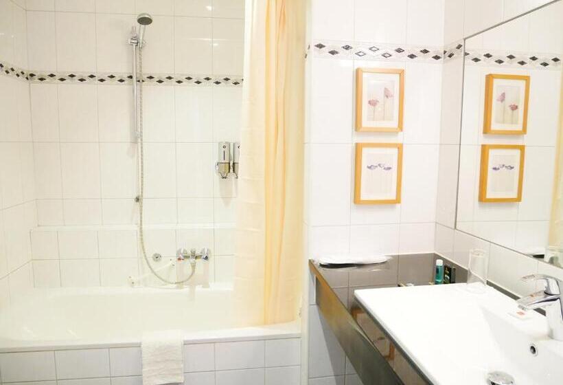 컴포트 룸, Het Oosten