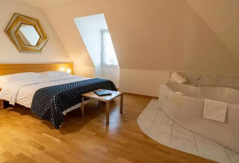 ハイドロマッサージバス付きジュニアスイート, Hôtel Du Cheval Blanc City Center