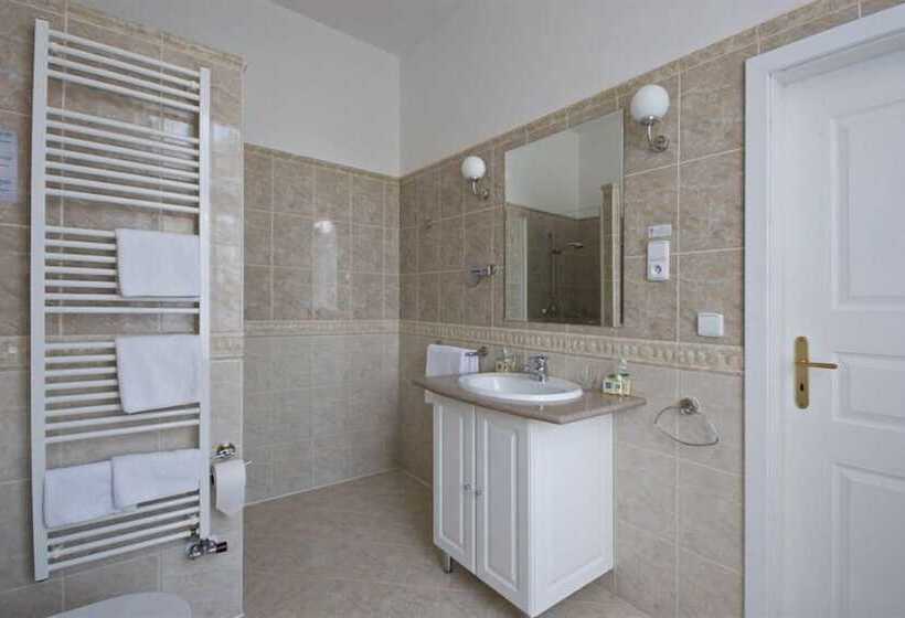 اتاق استاندارد, Imperial Spa & Kur