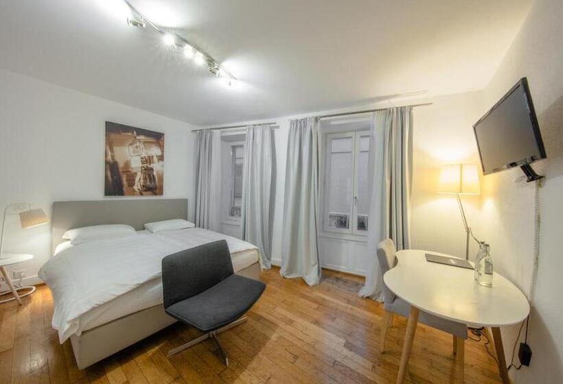 스탠다드 룸, La Rouvenaz