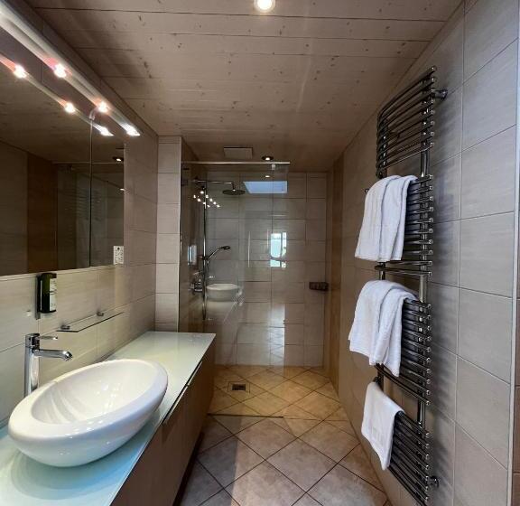 수피리어 룸, La Rouvenaz