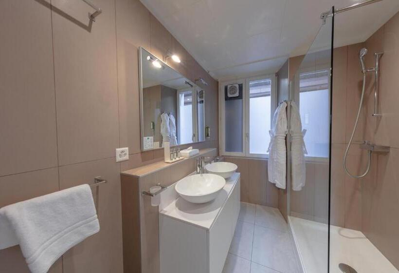 침실 3개 아파트, La Rouvenaz