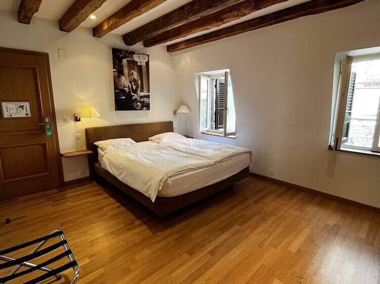 수피리어 룸, La Rouvenaz