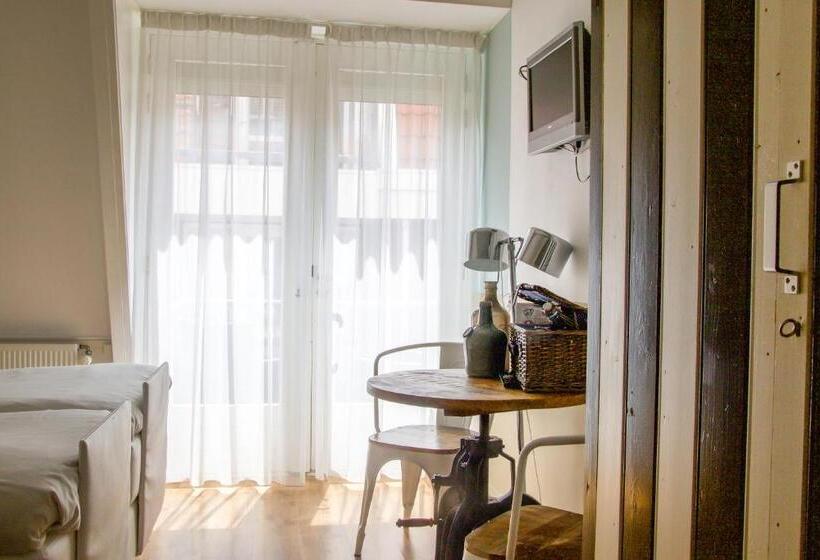 اتاق استاندارد, Pannenkoekhuis Vierwegen