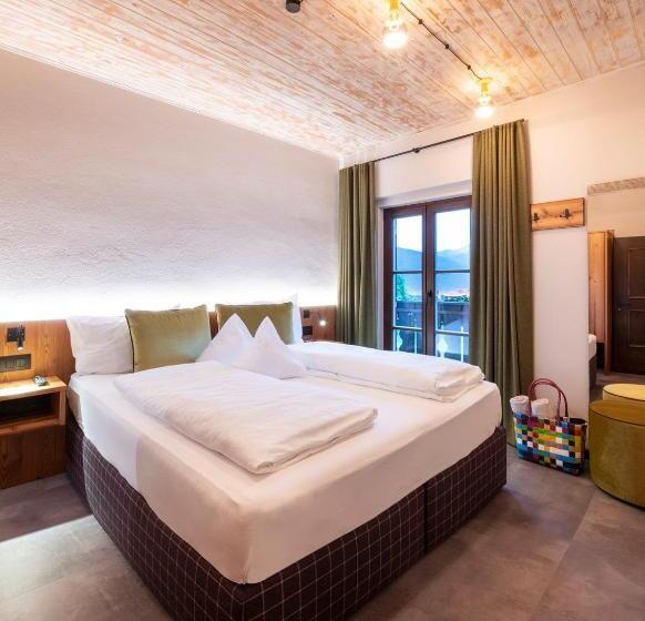 Номер Superior, Platz