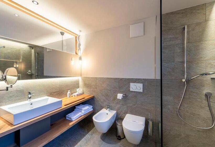 Полулюкс, Platz