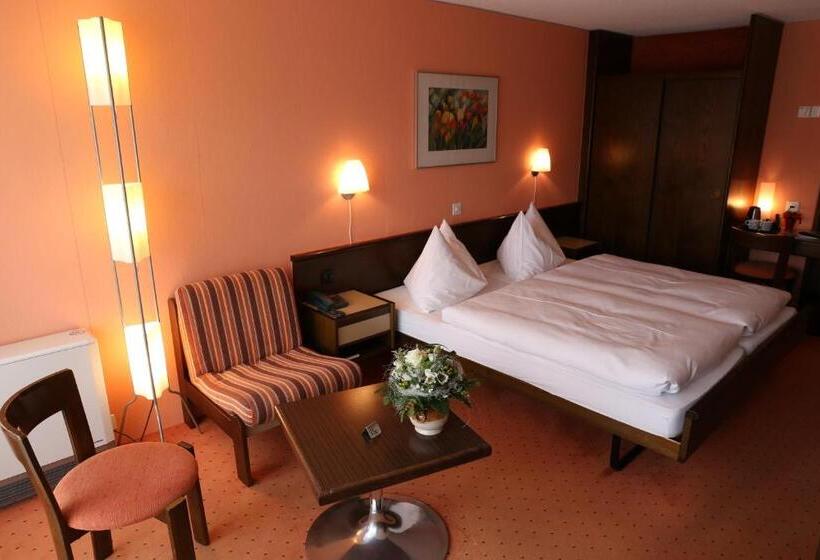 Номер Стандарт Вид на Озеро, Restaurant Seegarten Marina