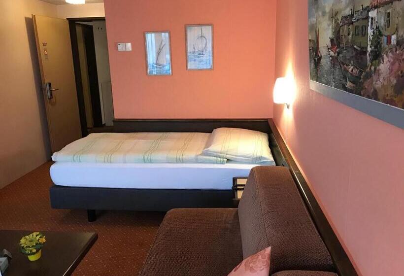 Номер Стандарт Индивидуальный с Видом, Restaurant Seegarten Marina