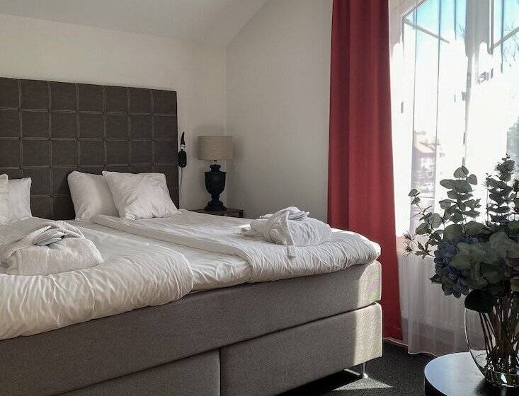 수피리어 스위트, Skansen