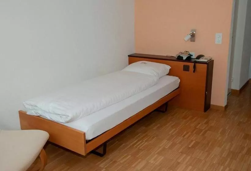 Habitación Estándar Individual, Sporting