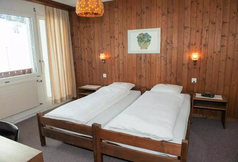 Habitación Familiar, Sporting
