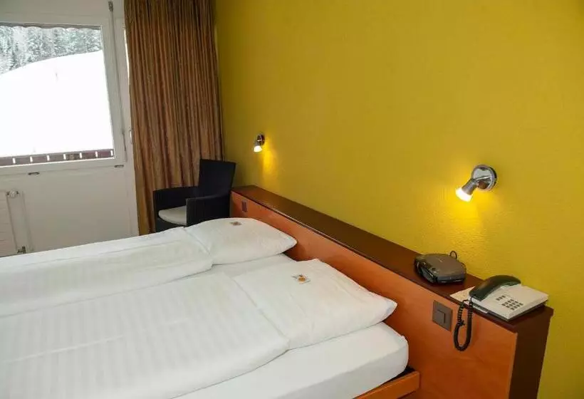 Habitación Familiar Superior, Sporting