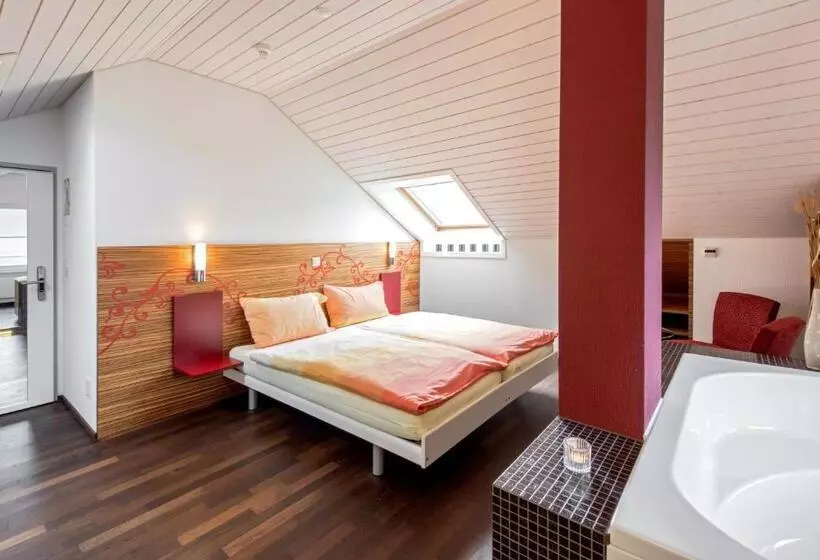Suite, Thorenberg