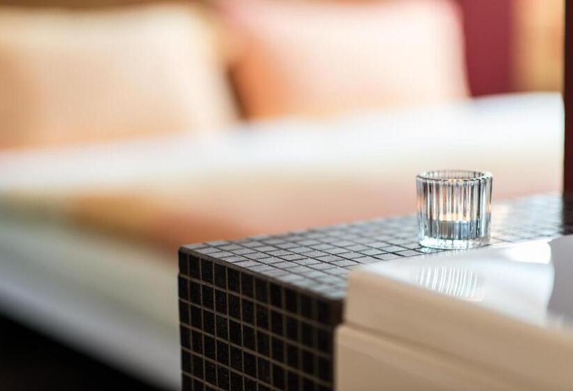 جناح, Thorenberg