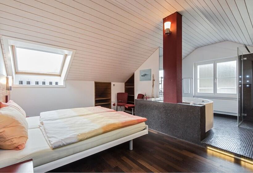 جناح, Thorenberg